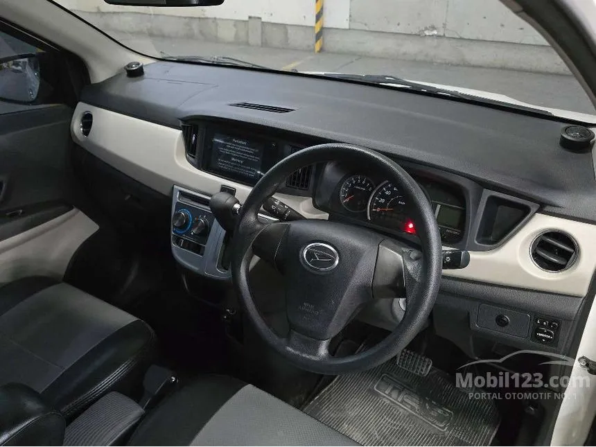 2019 Daihatsu Sigra R Deluxe MPV