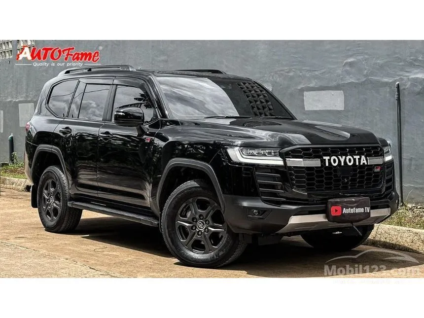 2023 Toyota Land Cruiser 300 GR-S SUV