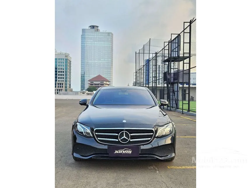 2016 Mercedes-Benz E300 Avantgarde Sedan