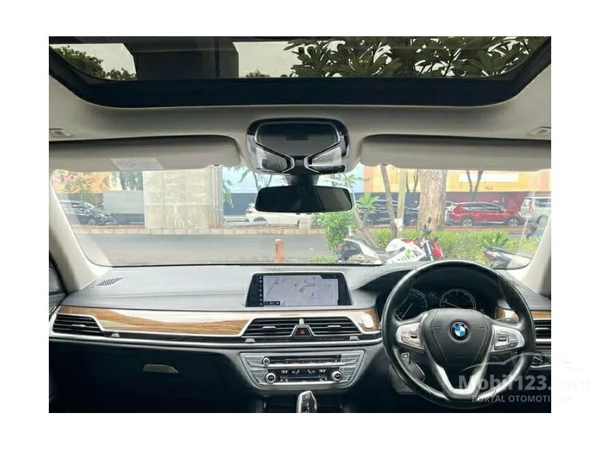 Jual Mobil BMW 730Li 2017 2.0 di DKI Jakarta Automatic Sedan Hitam Rp 1 ...