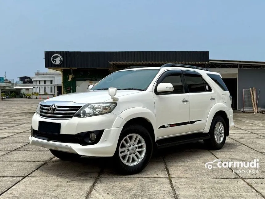 2013 Toyota Fortuner G LUX TRD 4X2 SUV