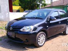 2013 Toyota Etios Valco 1.2 E Hatchback