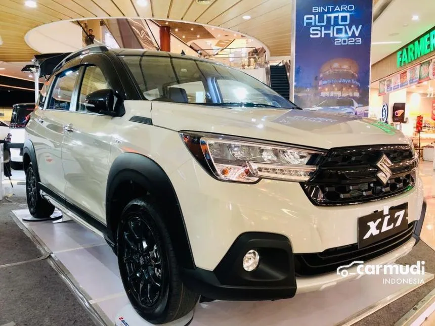 2025 Suzuki XL7 Alpha Hybrid (Two Tone) SUV