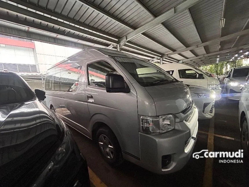 2024 Toyota Hiace Commuter Van Wagon