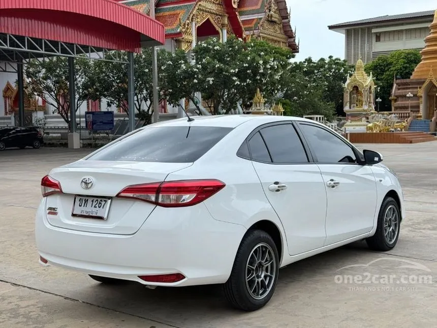2019 Toyota Yaris Ativ J Sedan