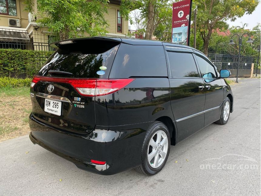 Toyota estima 2011