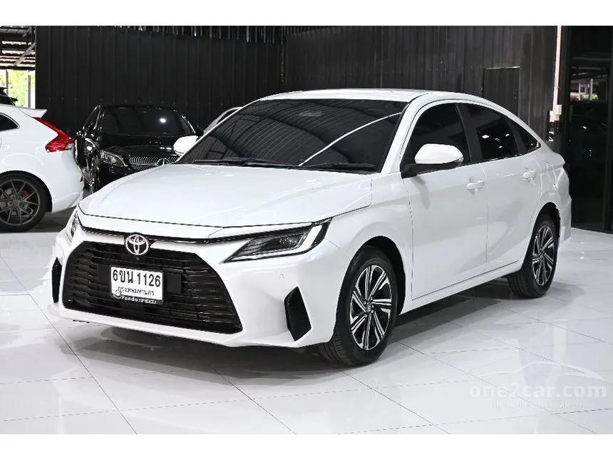 2024 Toyota Yaris Ativ Premium Sedan