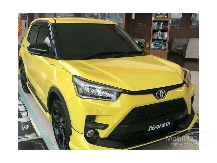 Jual Mobil Toyota Raize 2023 GR Sport 1.0 di Kalimantan Barat Automatic Wagon Kuning Rp 224.500.000