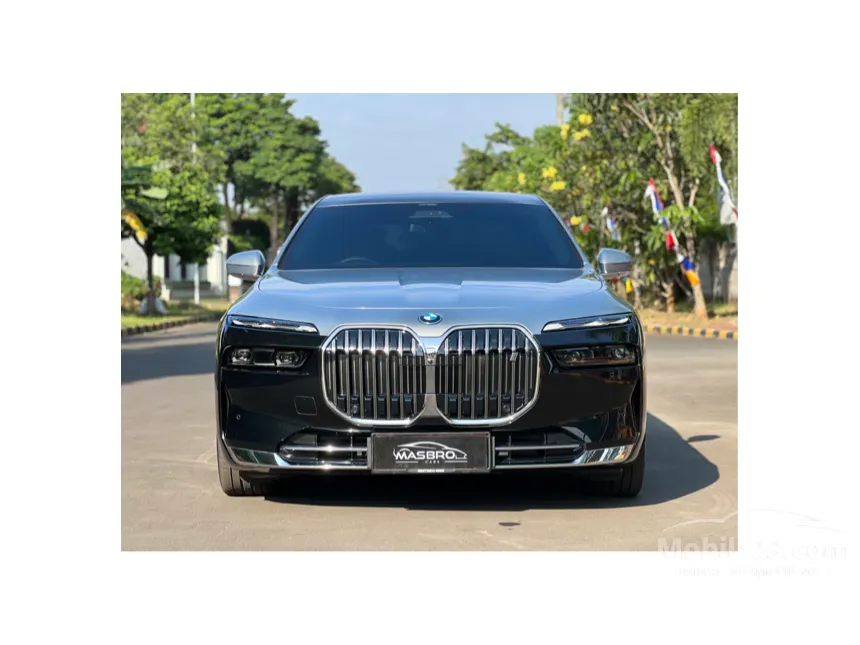 2023 BMW i7 xDrive60 Gran Lusso Sedan