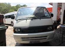 1995 Toyota Hiace 2.0 Van -- WELL MAINTAINED --