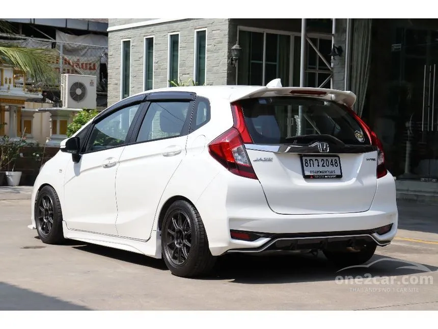 2019 Honda JAZZ V+ Hatchback