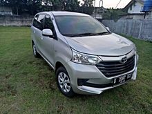 Toyota Avanza 1.3 E 2016 AT silver , like new , TDP hanya 8 juta .wow