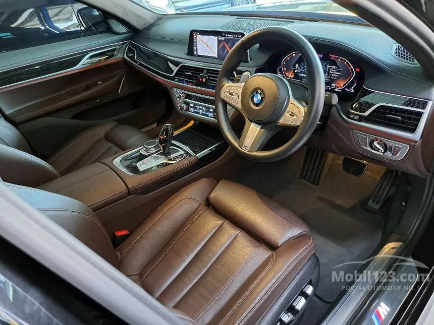 2022 BMW 730Li M Sport Sedan