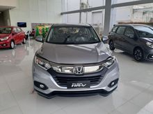 2019 Honda HR-V 1,5 E CVT. BONUS FLAZZ BCA 2.000.000 , FREE PAKET HEMAT 1 ( GRATIS JASA SERVICE DAN SPARE PARTS S/D 50.000 KM / 4 TAHUN ).