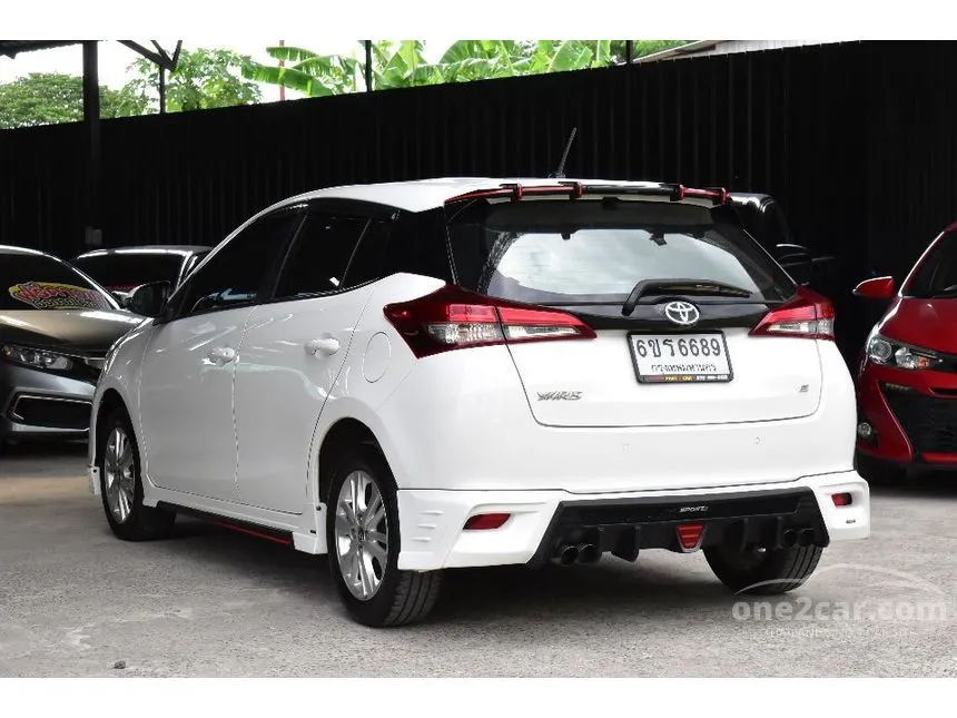 2018 Toyota YARIS E Hatchback