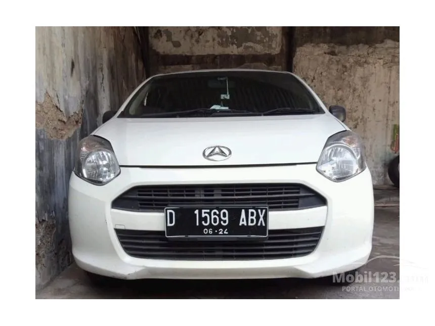 Jual Mobil Daihatsu Ayla 2014 D+ 1.0 di Jawa Barat Manual Hatchback Putih Rp 75.000.000