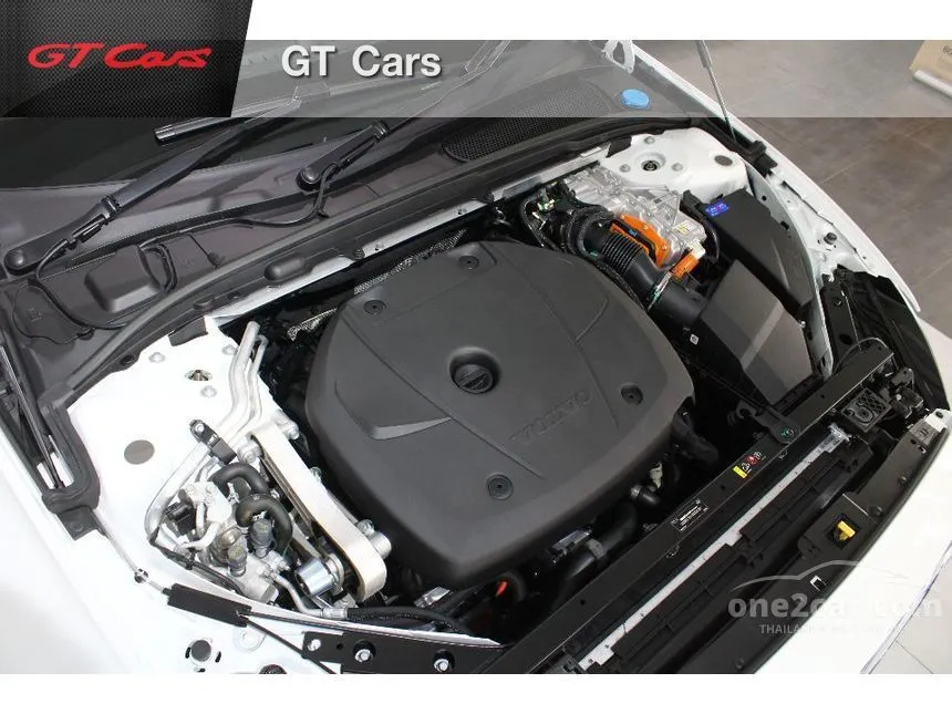 2024 Volvo V60 Recharge Ultimate T8 Wagon