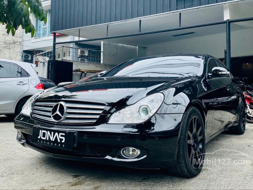 Jual Mobil Mercedes - Benz CLS350 2005 W219 3.5 di Jawa 