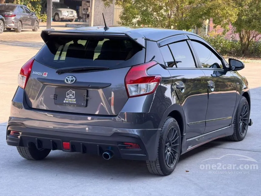 2016 Toyota YARIS J Hatchback