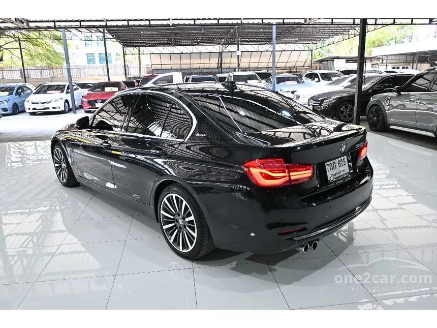 2018 BMW 330e Luxury Sedan