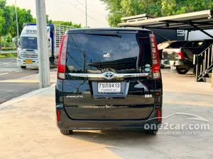 2015 Toyota ESQUIRE 1.8 Hybrid Gi Van