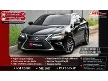 2017 Lexus ES 300h 2.5 V6 Sedan KM 52.000 Lexus ES300h Luxury 2.5 Hybrid Technology NIK 2017 Black On Black