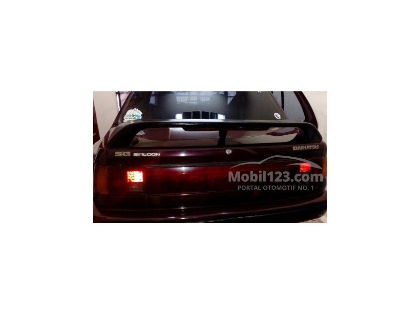 1993 Daihatsu Charade Sedan