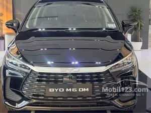 2026 BYD M6 1.5 DM-i Classic Dynamic PHEV MPV