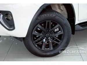 2017 Toyota FORTUNER 2.4 V SUV