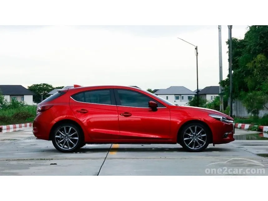 2019 Mazda 3 S Sports Hatchback