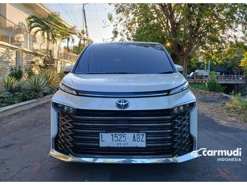 2022 Toyota Voxy Wagon