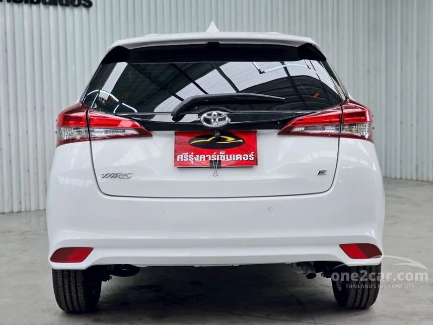 2019 Toyota YARIS E Hatchback