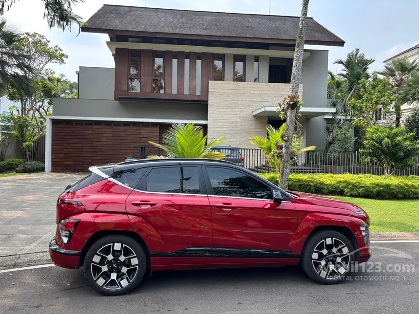 2024 Hyundai Kona Signature Long Range SUV