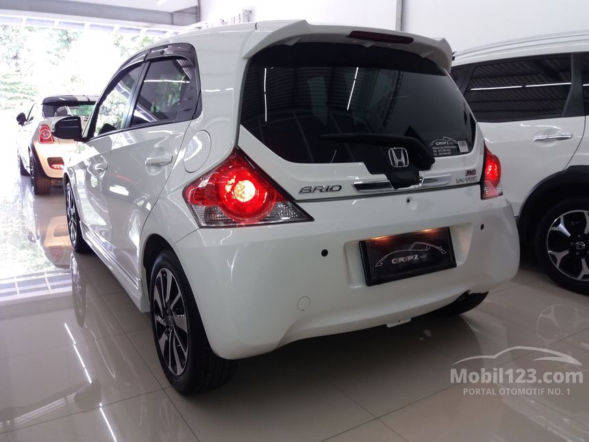 Jual Mobil  Honda  Brio  2019 RS  1 2 di Jawa Timur Automatic 