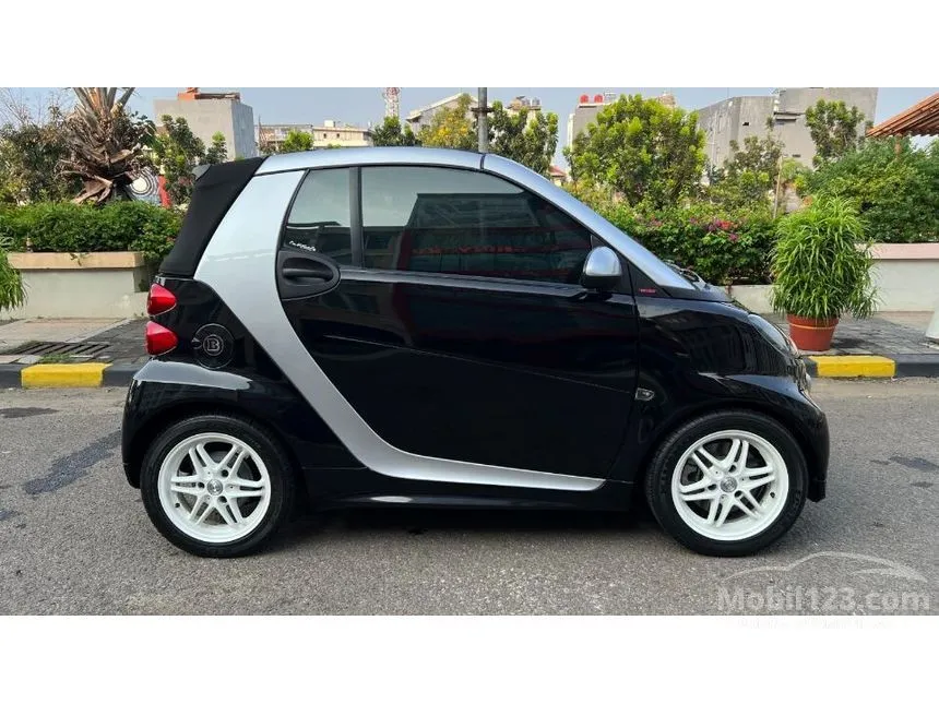 2013 smart fortwo Passion Cabriolet