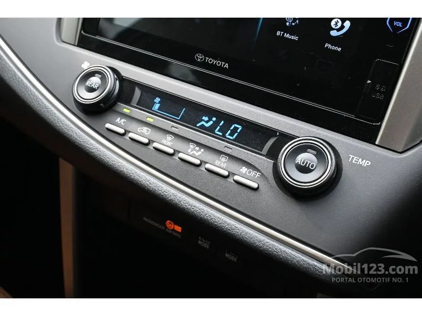 2019 Toyota Kijang Innova V MPV