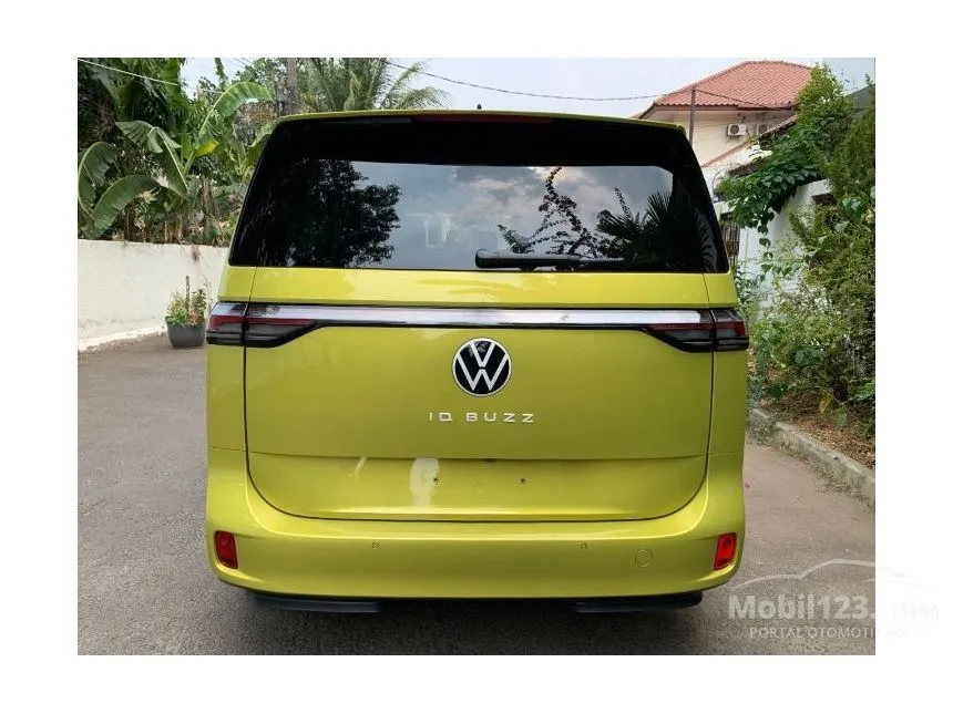 2023 Volkswagen ID. Buzz Pro Life 1st Edition Van Wagon