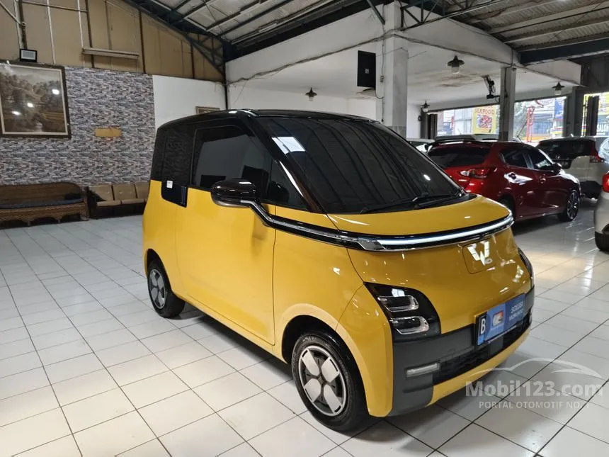 Jual Mobil Wuling EV 2023 Air ev Long Range di Banten Automatic Hatchback Kuning Rp 200.000.000
