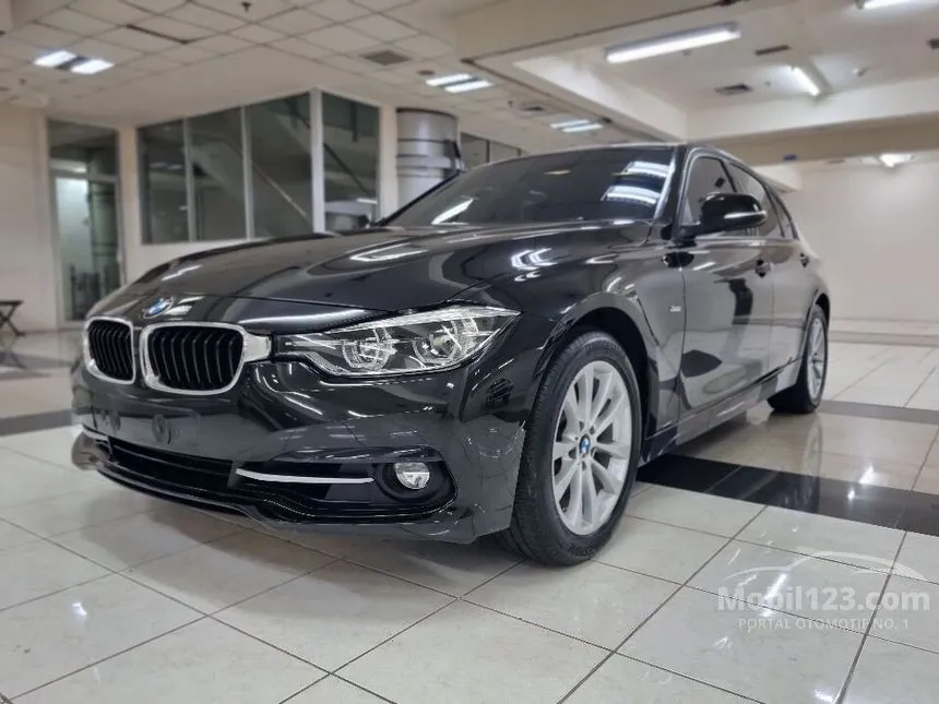 Jual Mobil BMW 320i 2016 M Sport 2.0 di DKI Jakarta Automatic Sedan ...