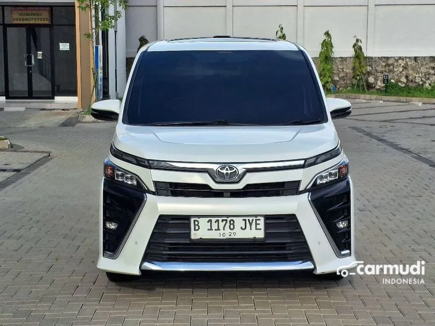 2018 Toyota Voxy MPV