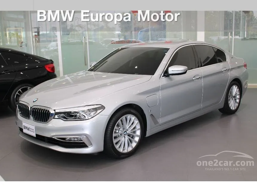 2018 BMW 530e Luxury Sedan