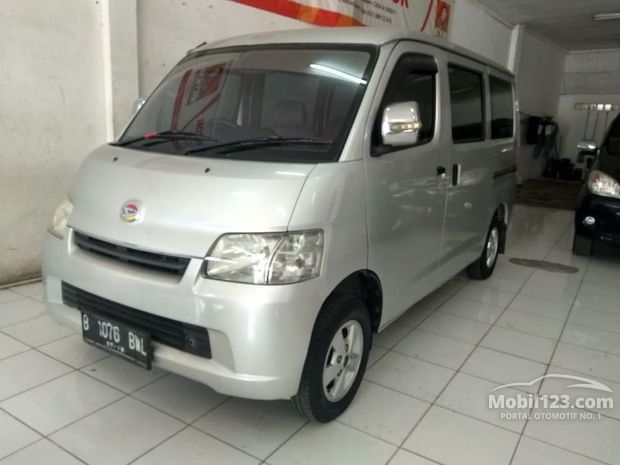 Daihatsu Mobil bekas dijual di Cikarang Jawa-barat 