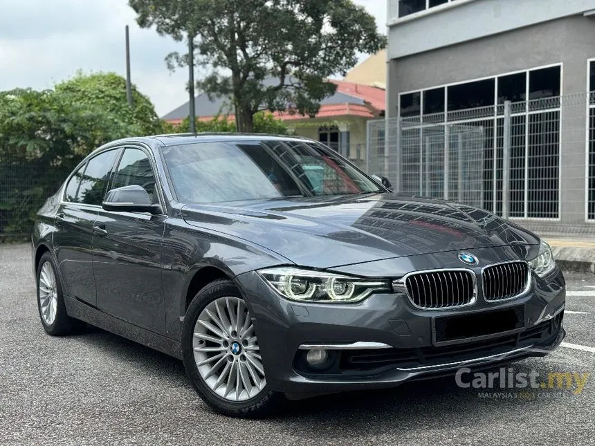 2016 BMW 318i Luxury Sedan