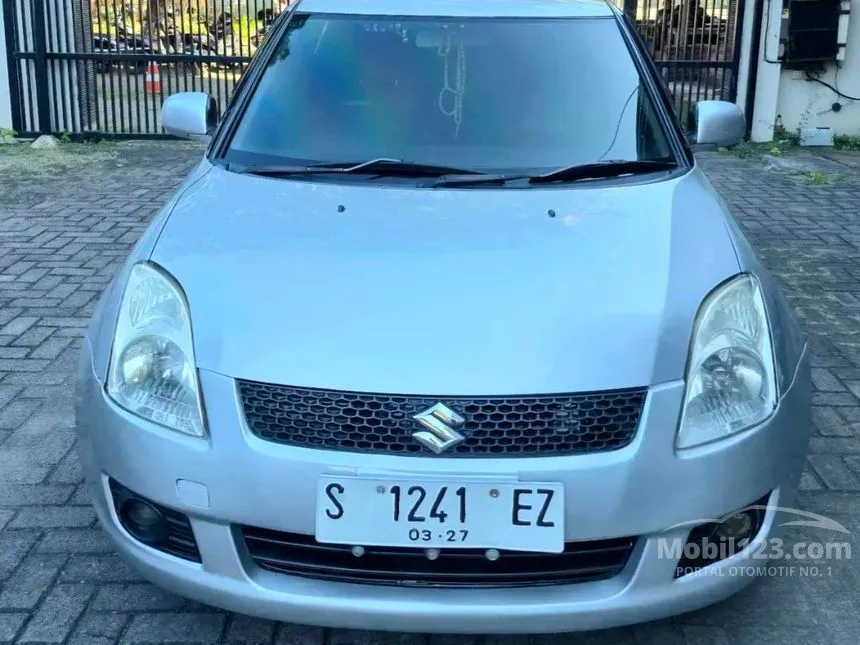 2011 Suzuki Swift ST Hatchback