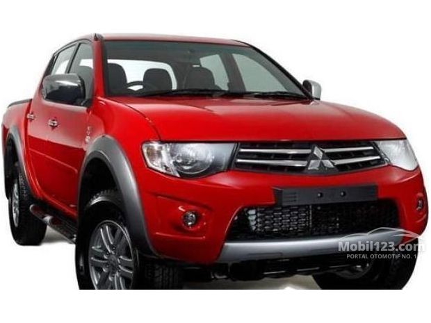 Mitsubishi Strada Triton  Mobil  Bekas  Baru  dijual  di 