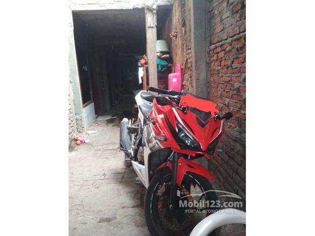 Motor bekas dijual di Surabaya Jawa-timur (Indonesia 