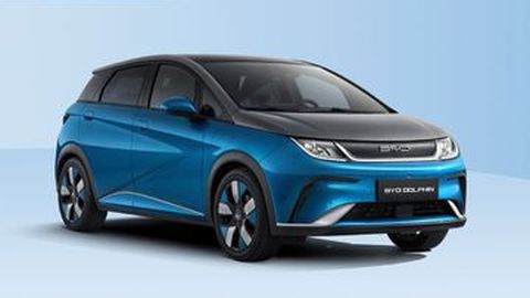 Minat Beli Mobil Listrik BYD Dolphin, Atto 3, atau Seal? Ini Bocoran Harganya!