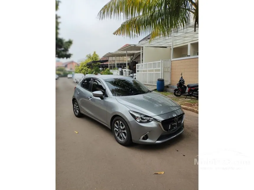 Jual Mobil Mazda 2 2018 R 1.5 di Banten Automatic Hatchback Silver Rp 230.000.000