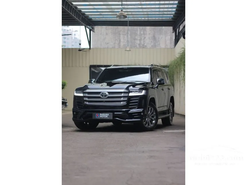 2024 Toyota Land Cruiser 300 VX-R SUV