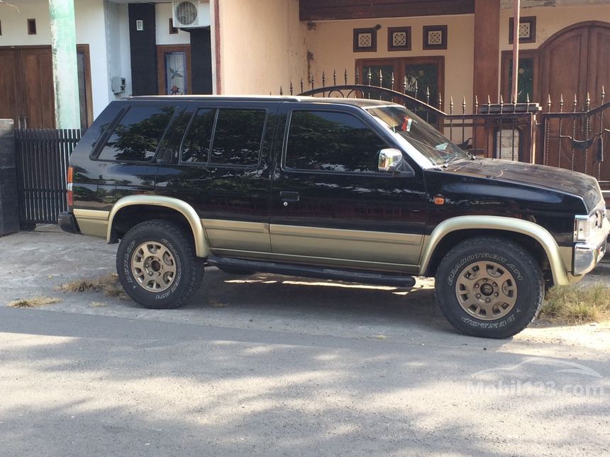 Jual Mobil Nissan Terrano 2002 Spirit 2.4 di Jawa Tengah ...